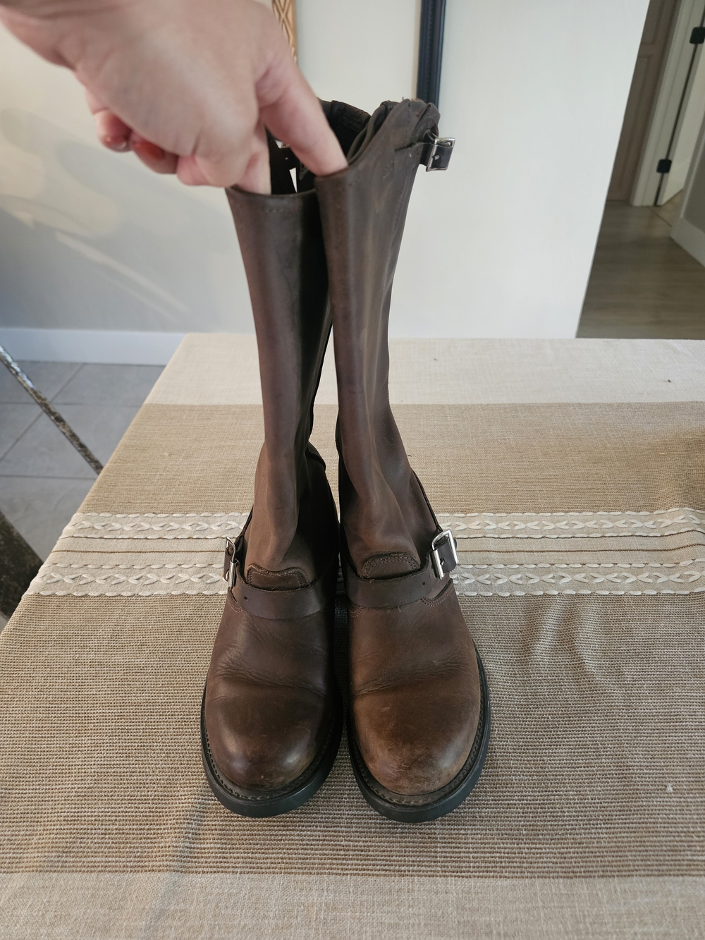 Frye Veronica Slouch Boot. Brown Leather - Picture 3 of 5
